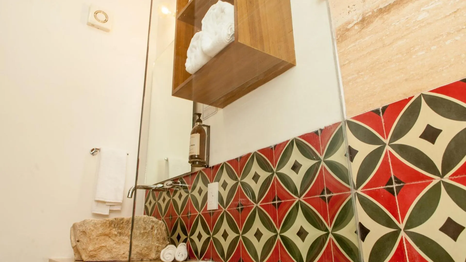 ***  Latino Hotel Boutique Tulum Pueblo Mexico